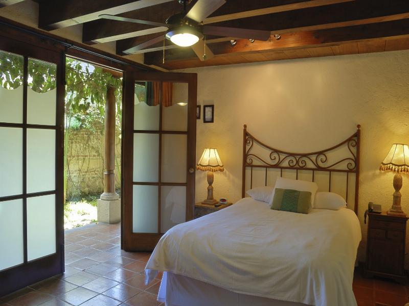 Hotel Lo De Bernal Antigua Bagian luar foto