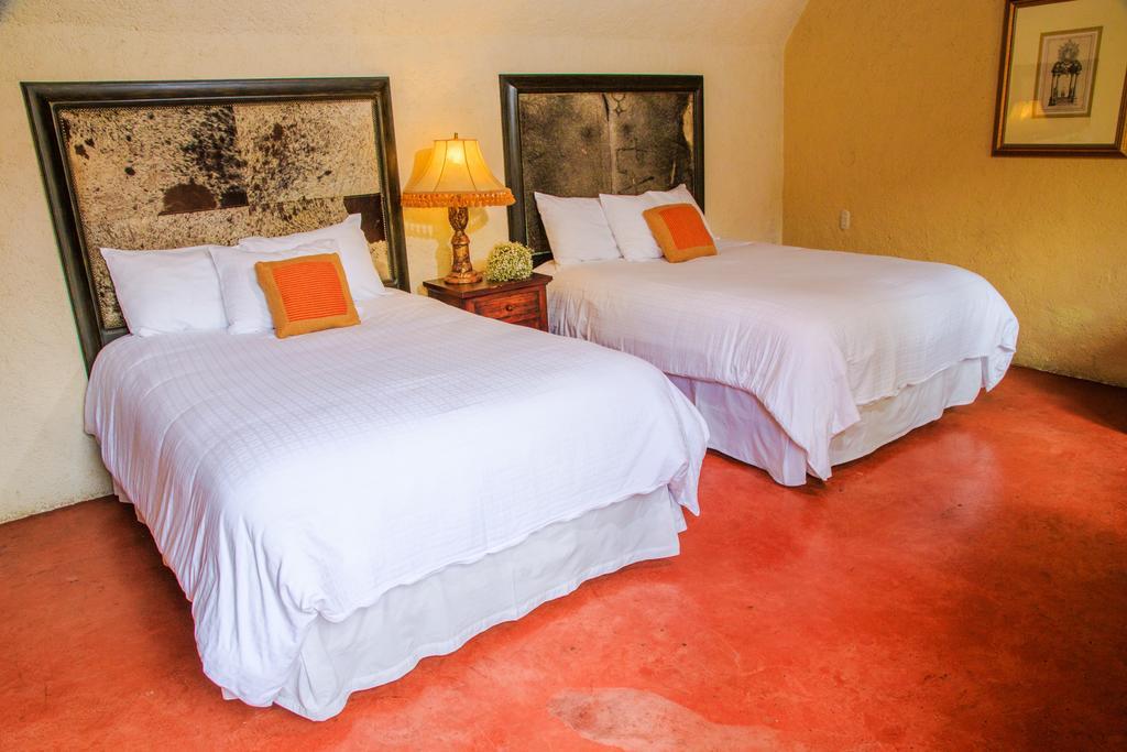Hotel Lo De Bernal Antigua Bagian luar foto