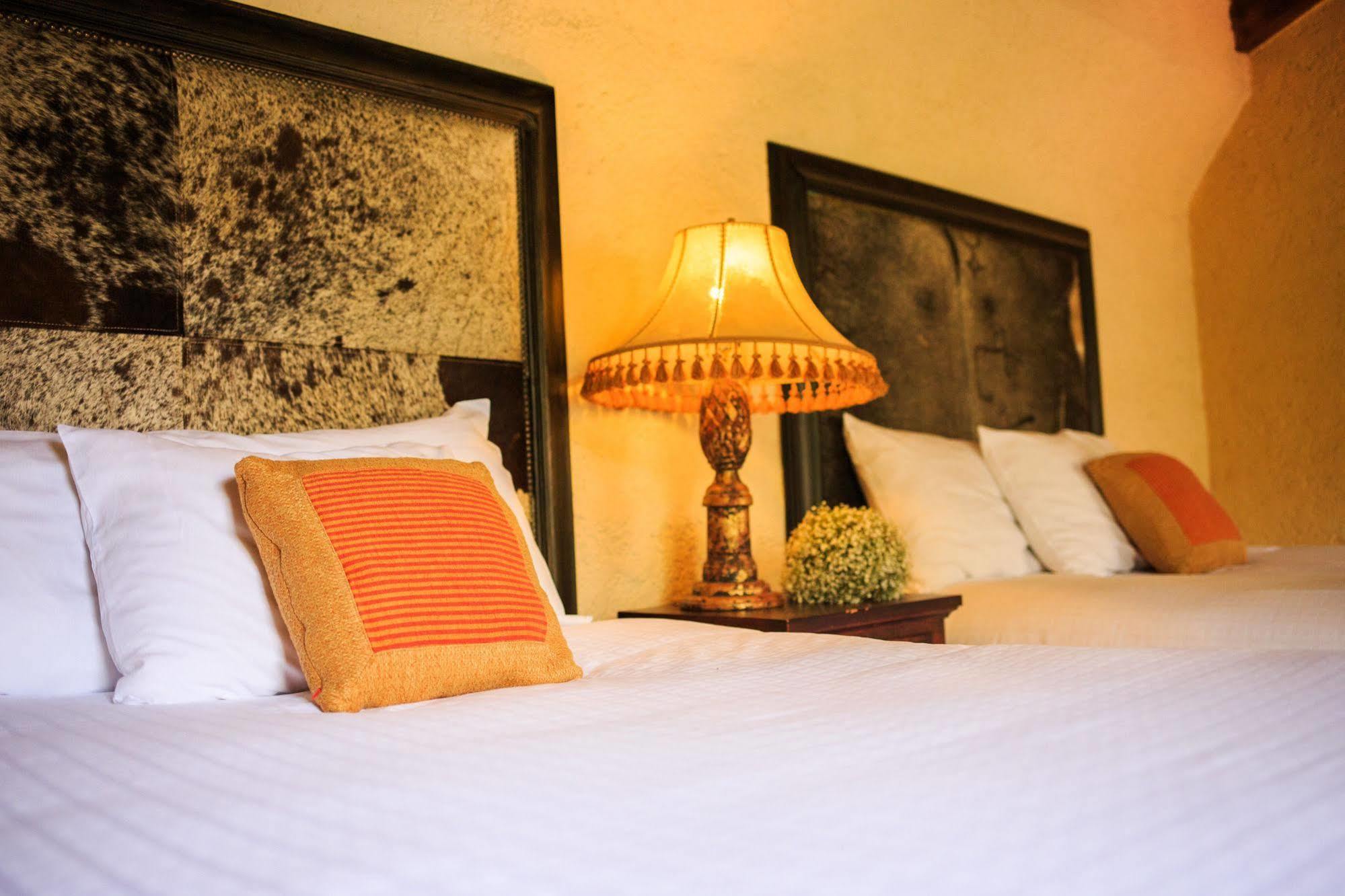 Hotel Lo De Bernal Antigua Bagian luar foto