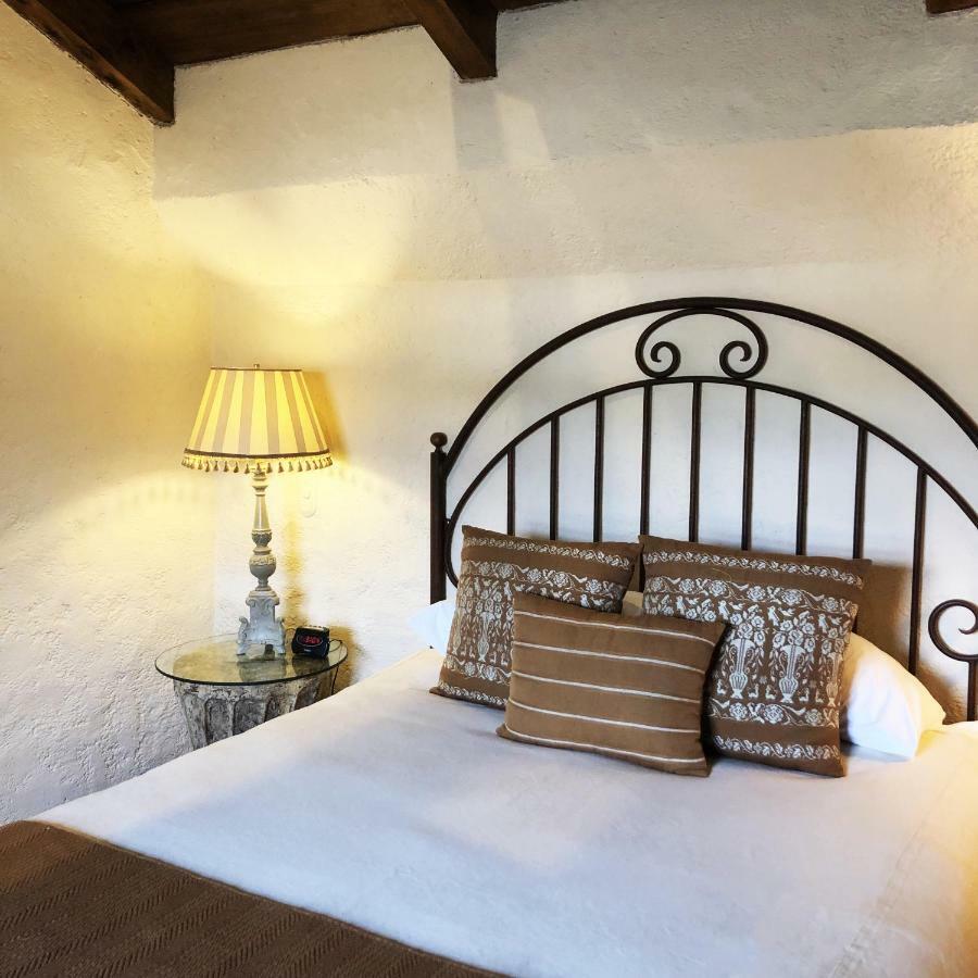 Hotel Lo De Bernal Antigua Bagian luar foto