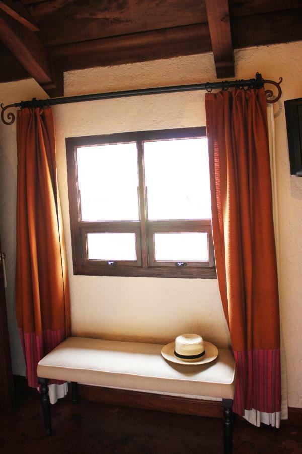 Hotel Lo De Bernal Antigua Bagian luar foto