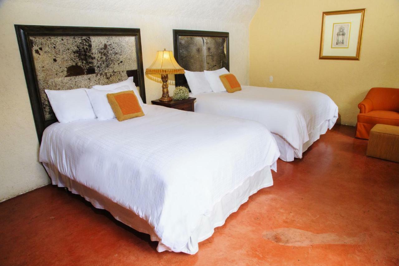 Hotel Lo De Bernal Antigua Bagian luar foto