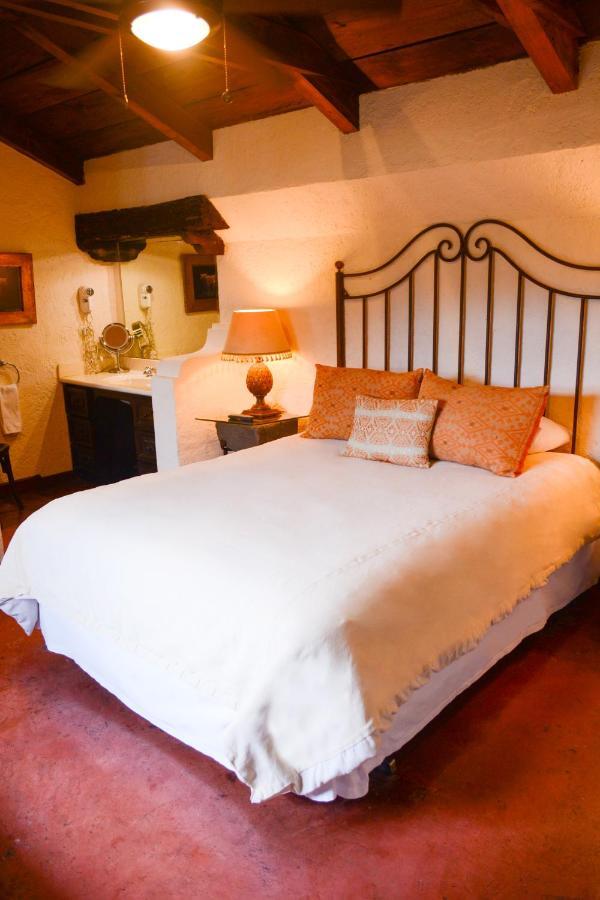 Hotel Lo De Bernal Antigua Bagian luar foto